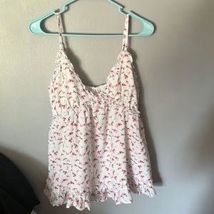 🧜‍♀️ EUC floral flowy cami top